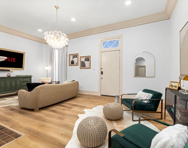 110 E Craig Pl - Photo Thumbnail 2