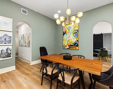 110 E Craig Pl - Photo Thumbnail 6