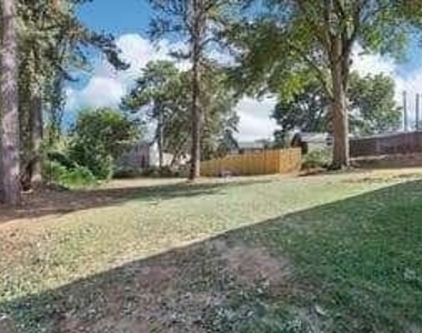 1560 Sams Street - Photo Thumbnail 6