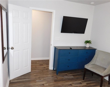 213 Claire Drive Se - Photo Thumbnail 8