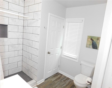 213 Claire Drive Se - Photo Thumbnail 12