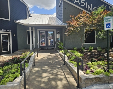 3737 Timberglen Road - Photo Thumbnail 13