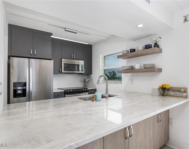 26340 Hickory Boulevard - Photo Thumbnail 5