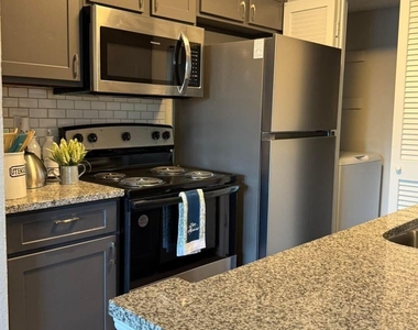 3737 Timberglen Road - Photo Thumbnail 11