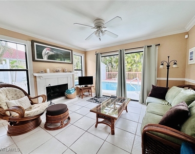 671 94th Avenue N - Photo Thumbnail 11