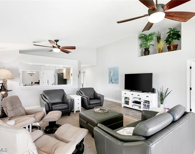 8320 Mystic Greens Way - Photo Thumbnail 19