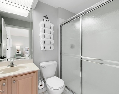 8320 Mystic Greens Way - Photo Thumbnail 9