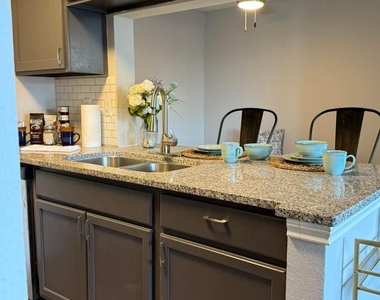 3737 Timberglen Road - Photo Thumbnail 10