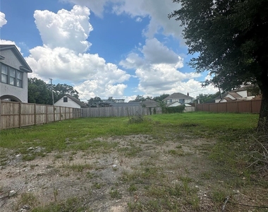 1648 Richmond Avenue - Photo Thumbnail 2