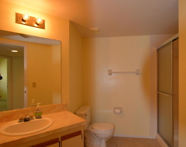 915 Sonesta Avenue Ne - Photo Thumbnail 9