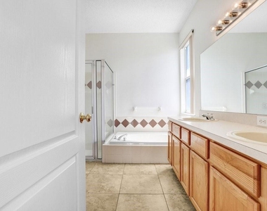 930 Grand Canyon Drive - Photo Thumbnail 19