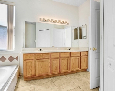 930 Grand Canyon Drive - Photo Thumbnail 21