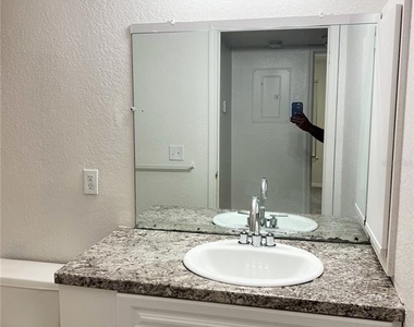 1023 S Hiawassee Road - Photo Thumbnail 8