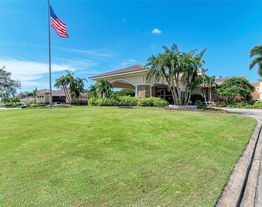 5280 Hyland Hills Avenue - Photo Thumbnail 6