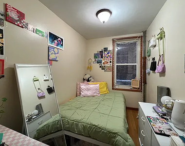 455 West 48th Street - Photo Thumbnail 2