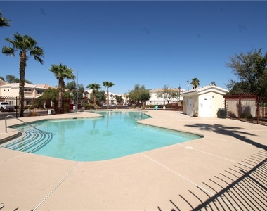 1591 Buffalo Brubaker Lane - Photo Thumbnail 3