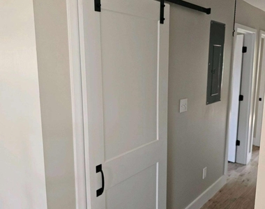 1560 Sams Street Se - Photo Thumbnail 14