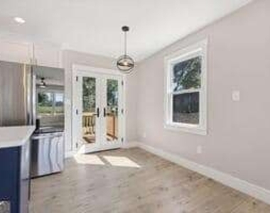 1560 Sams Street Se - Photo Thumbnail 1