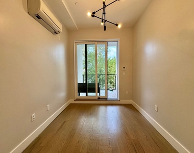 75 Wilson Avenue - Photo Thumbnail 4