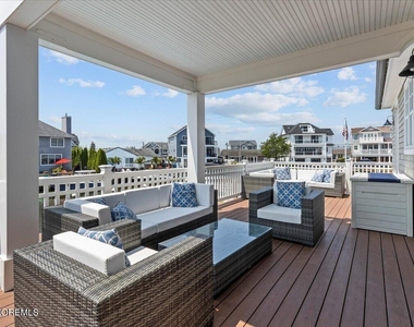1730 Rue Mirador - Photo Thumbnail 57