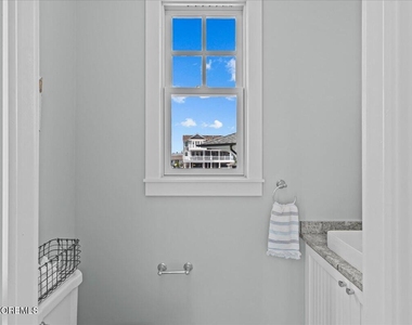 1730 Rue Mirador - Photo Thumbnail 47