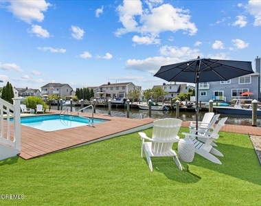 1730 Rue Mirador - Photo Thumbnail 61