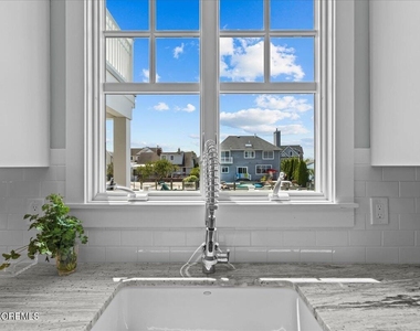 1730 Rue Mirador - Photo Thumbnail 12