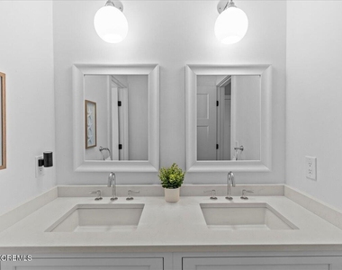 1730 Rue Mirador - Photo Thumbnail 28
