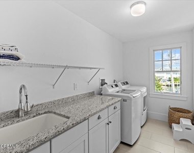 1730 Rue Mirador - Photo Thumbnail 22