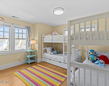 1730 Rue Mirador - Photo Thumbnail 39