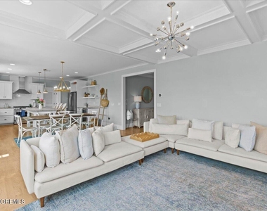 1730 Rue Mirador - Photo Thumbnail 17