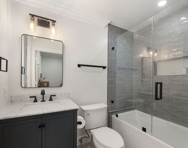 11952 Montana Avenue - Photo Thumbnail 16