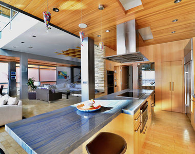 24826 Malibu Road - Photo Thumbnail 11