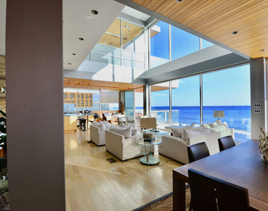 24826 Malibu Road - Photo Thumbnail 2