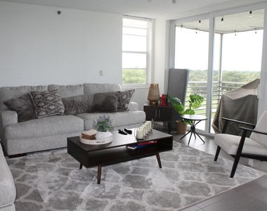 3507 Oaks Way - Photo Thumbnail 10