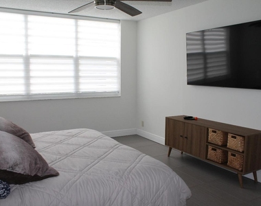 3507 Oaks Way - Photo Thumbnail 18