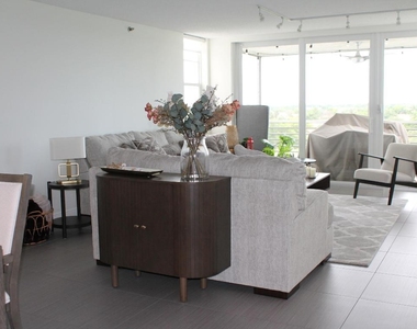 3507 Oaks Way - Photo Thumbnail 9