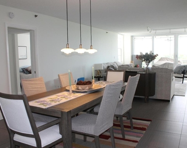 3507 Oaks Way - Photo Thumbnail 7