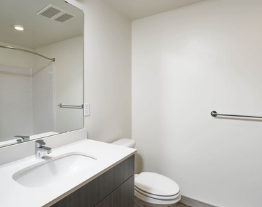10720 5th Ave Ne - Photo Thumbnail 18