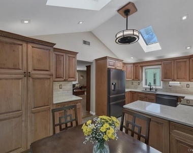 13 Split Rock Road - Photo Thumbnail 23