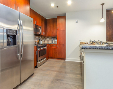 616 N Boylan Avenue - Photo Thumbnail 3