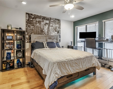909 Reinli St - Photo Thumbnail 7