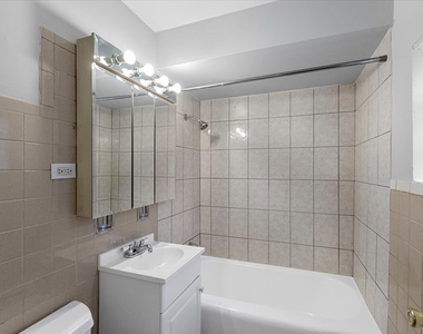 6256 W 64th Place - Photo Thumbnail 12