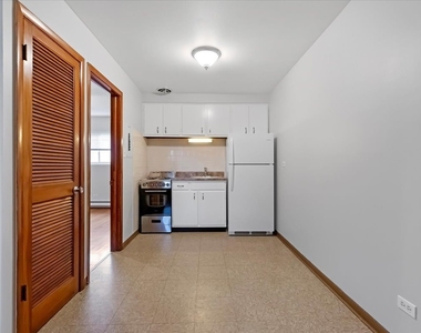 6256 W 64th Place - Photo Thumbnail 9