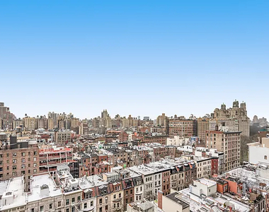 79th & Broadway - Photo Thumbnail 4