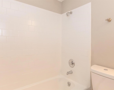 1212 Hampshire Ln - Photo Thumbnail 29
