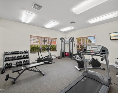 11021 Gulf Reflections Drive - Photo Thumbnail 8