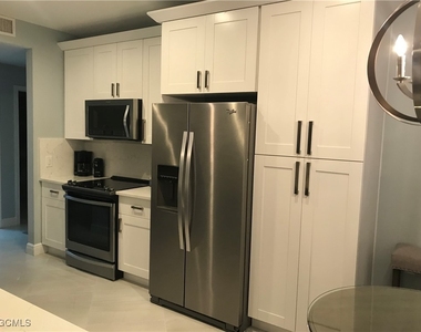 11021 Gulf Reflections Drive - Photo Thumbnail 22