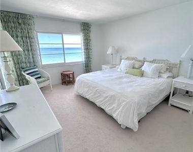 3443 Gulf Shore Boulevard N - Photo Thumbnail 2