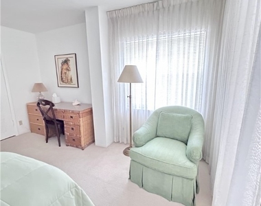 3443 Gulf Shore Boulevard N - Photo Thumbnail 12